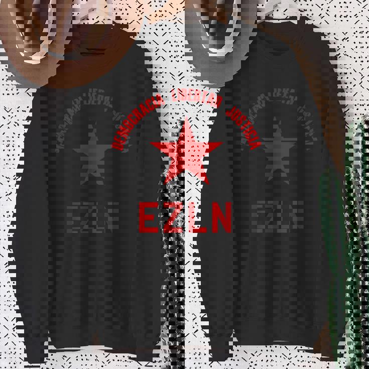 Ezln デモクラシア・リベルタード・ジャスティシア-サパティスタ、社会主義者 スウェットシャツ 年配の女性への贈り物