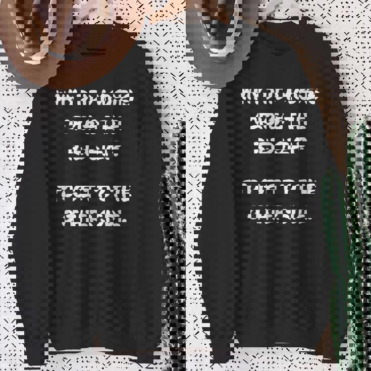 Clean Bible Character Humor – Moses & The Redea スウェットシャツ 年配の女性への贈り物