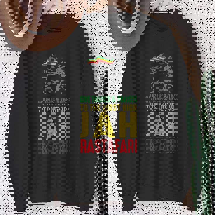 Give Thanks & Praises Jah Rastafari レゲエ ラスタ ウェア スウェットシャツ 年配の女性への贈り物
