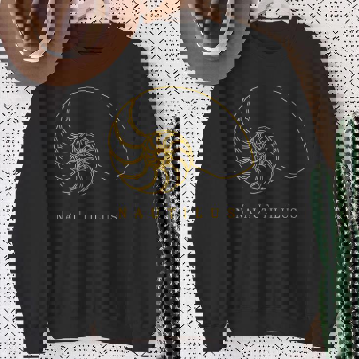Golden Nautilus シェルtシャツ 海洋自然愛好家向け スウェットシャツ 年配の女性への贈り物