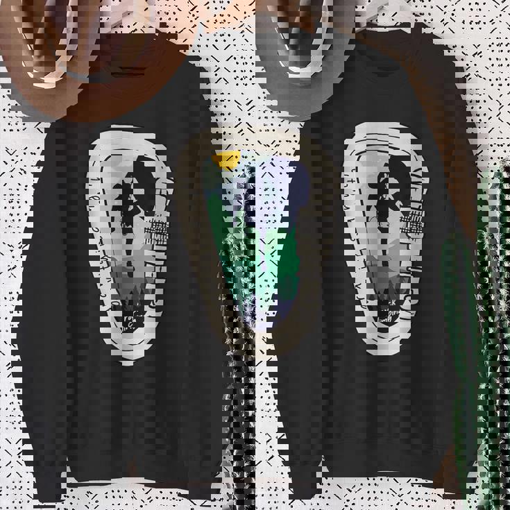 Gravity Is A Myth カラビナ ロッククライミング 山登り スウェットシャツ 年配の女性への贈り物