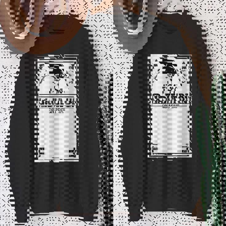 It's My Graduationign My Chool Gradual Grad 2024 スウェットシャツ 年配の女性への贈り物