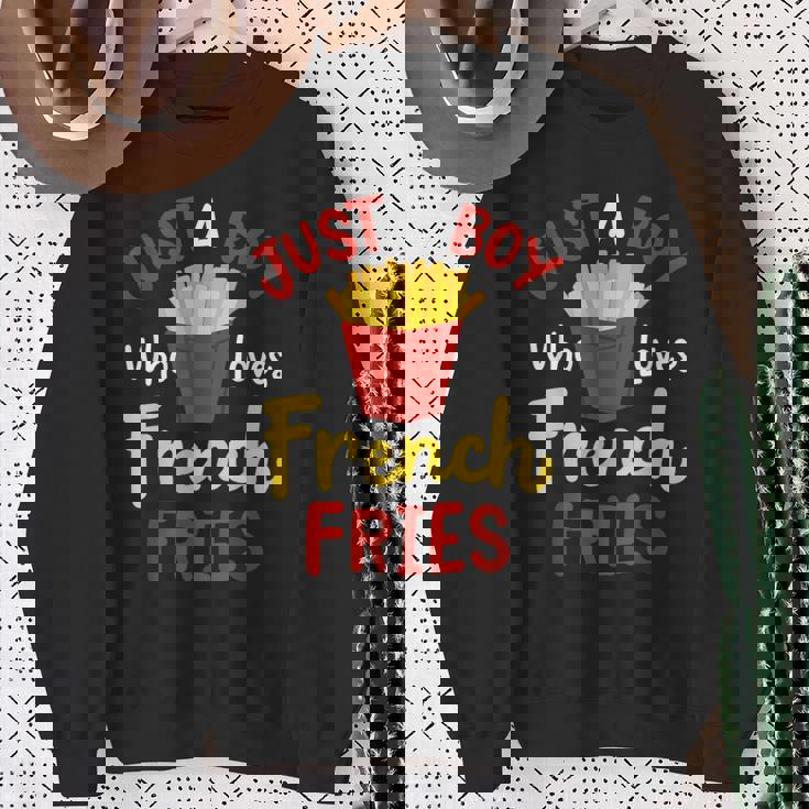 Just A Boy Who Loves French Fries フライドポテト じゃがいも ヴィーガン スウェットシャツ 年配の女性への贈り物