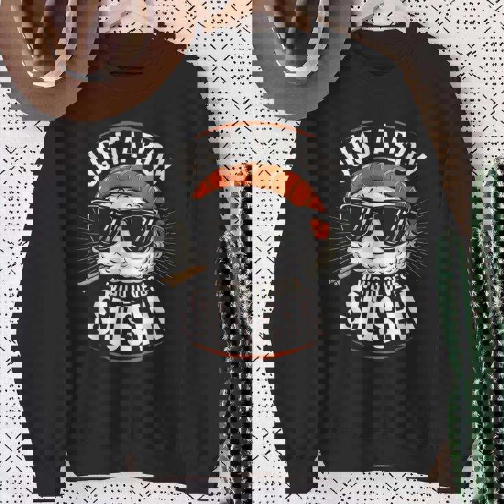 Just A Boy Who Lovesushis ushi Lover キッズ ボーイズ ティーン スウェットシャツ 年配の女性への贈り物