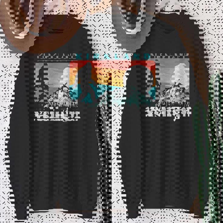 Kirkland Washington Retro 80S Bigfoot スウェットシャツ 年配の女性への贈り物