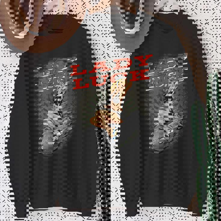 Lady Luckuper Nice Bomber ノーズアートtシャツ スウェットシャツ 年配の女性への贈り物