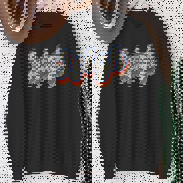 Leigh 名前入りシャツ カスタムレタリング 70年代 スウェットシャツ 年配の女性への贈り物