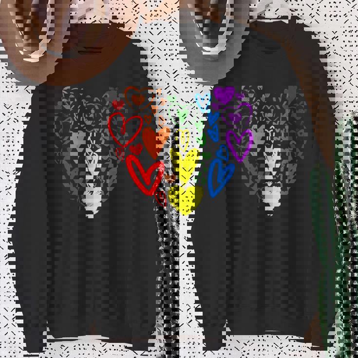Lgbtq レインボーフラッグハート Lgbtqia バレンタインデー プライドムーン スウェットシャツ 年配の女性への贈り物