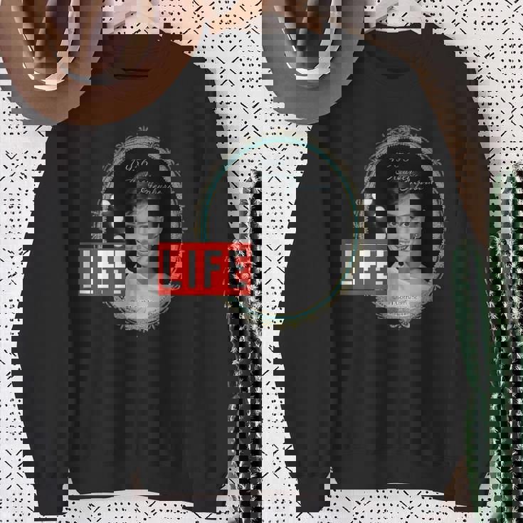 Life Picture Collection オードリー ヘプバーン（2） スウェットシャツ 年配の女性への贈り物