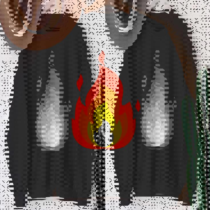 Lit Fire Flame ホットバーニングビーチパーティー スウェットシャツ 年配の女性への贈り物