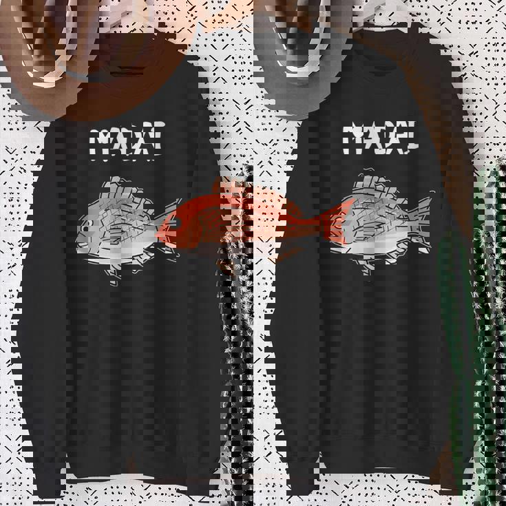 Madai 真鯛 マダイ 魚好き 願掛け 釣り好き 海釣り 趣味 おもしろ 寿司ネタ 趣味釣り 船釣り 釣り スウェットシャツ 年配の女性への贈り物