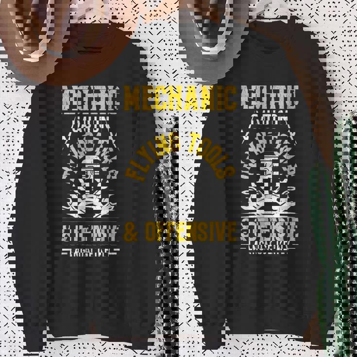 Mechanic Caution Flying Tools 自動車整備士 スウェットシャツ 年配の女性への贈り物