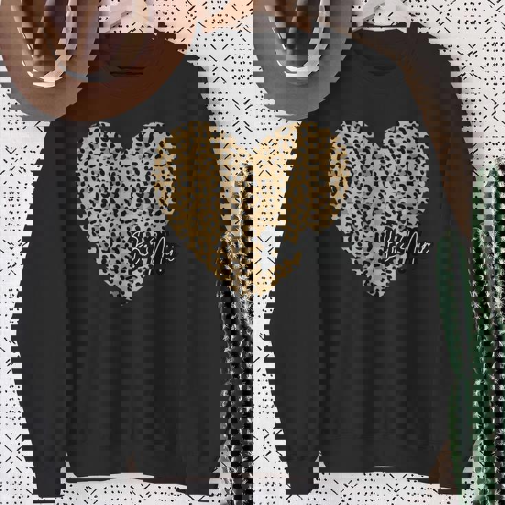 Be Mine ヒョウ柄 ハート スウェットシャツ 年配の女性への贈り物