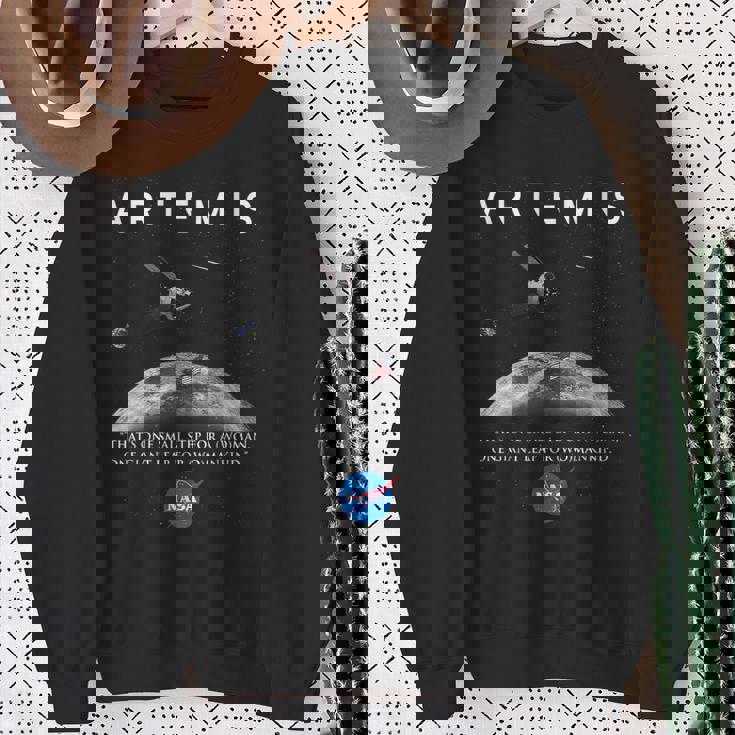 Nasa アルテミス オリオン ムーン インシグニア ミートボール ロゴ スウェットシャツ 年配の女性への贈り物