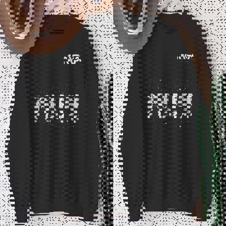 Nasa宇宙飛行士ダンシングワームロゴ スウェットシャツ 年配の女性への贈り物