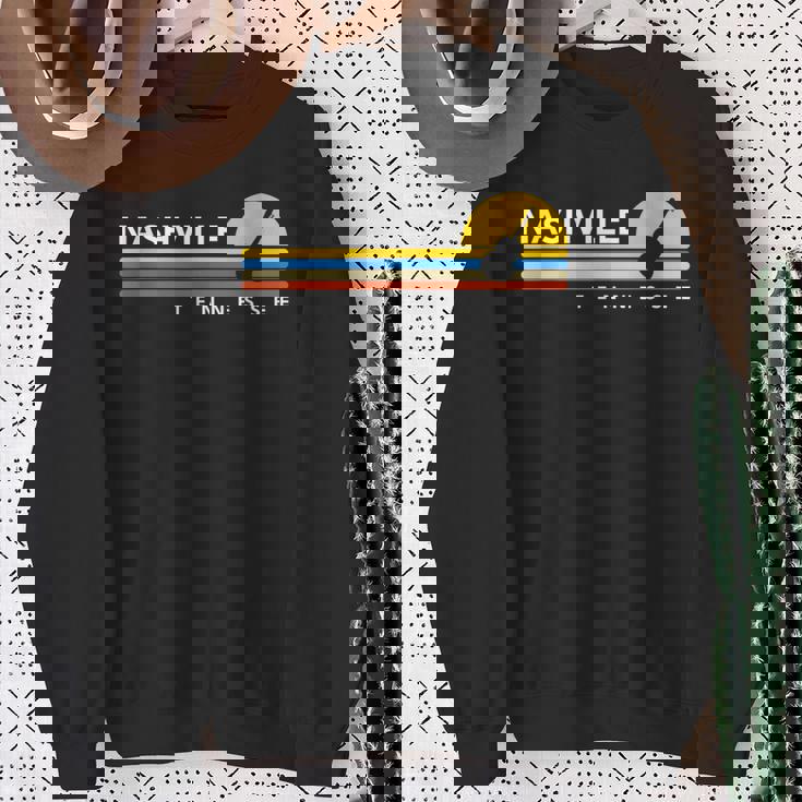 Nashville Tn Tennessee Guitarintage Retroouvenirs スウェットシャツ 年配の女性への贈り物