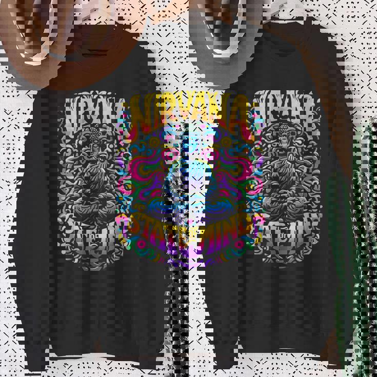 Nirvanatate Of Mind 瞑想 面白いグラフィックtシャツ スウェットシャツ 年配の女性への贈り物