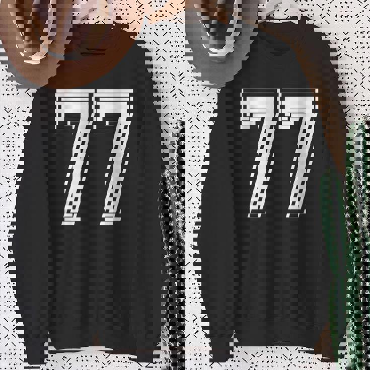 Number 77 Birthday 77Thports Player チーム番号入りジャージ スウェットシャツ 年配の女性への贈り物