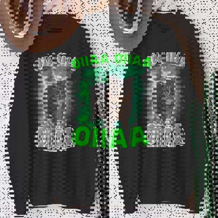 Oiiaa Oiiaa 猫 脳腐 ウイルス スピニング 猫 ミーム スウェットシャツ 年配の女性への贈り物