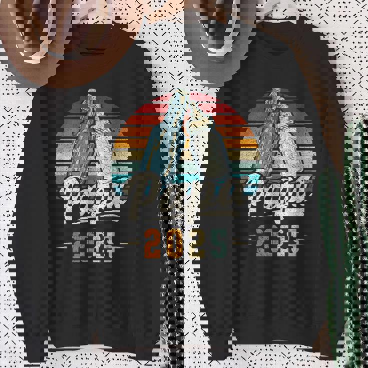 Papa 2025 年、新しいパパ、赤ちゃん発表 スウェットシャツ 年配の女性への贈り物