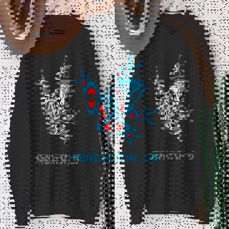 Pendleton オレゴンレッドブルフロッグ Pnw アート ネイティブアメリカン スウェットシャツ 年配の女性への贈り物
