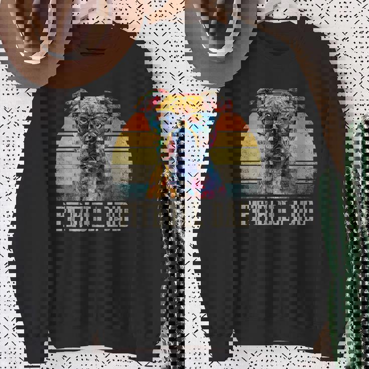 Pitbull Dad Dog Lover カラフル アーティスティック ピットブルのオーナー。 スウェットシャツ 年配の女性への贈り物