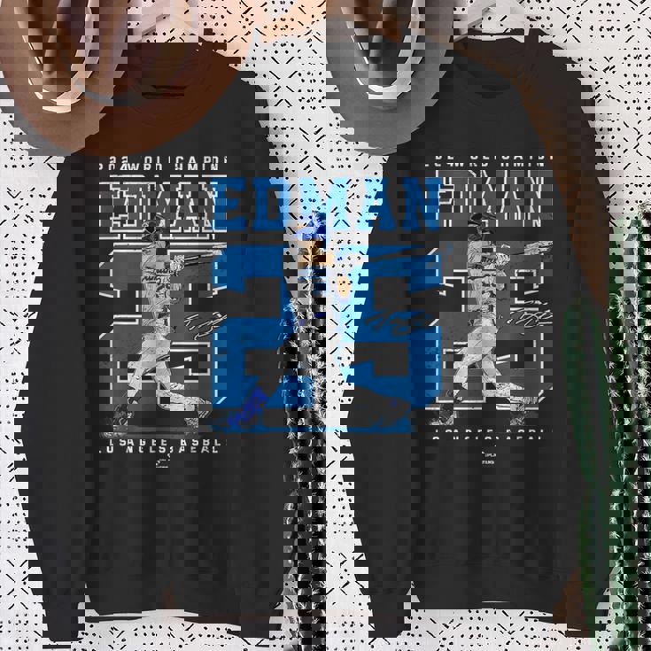 Player Number 2024 World Champion Tommy Edman Mlbpa スウェットシャツ 年配の女性への贈り物