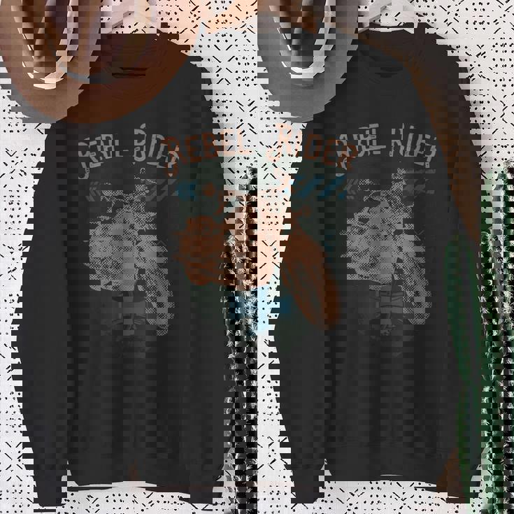 Rebel Rider オートバイ ビンテージ ロッカー バイカー スウェットシャツ 年配の女性への贈り物