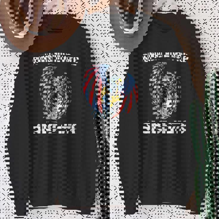 Running The Worldince 1776 アメリカンイーグル アメリカ国旗 スウェットシャツ 年配の女性への贈り物