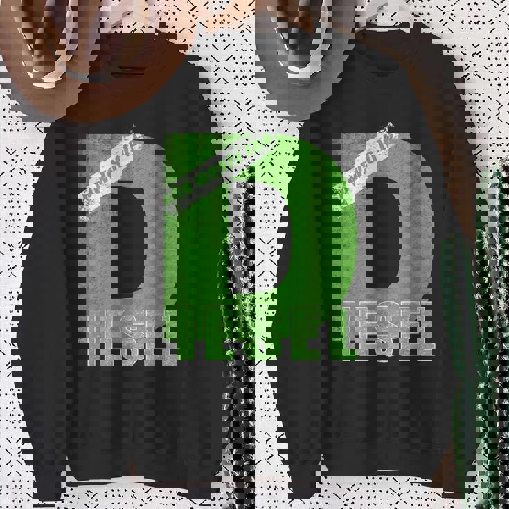 She Wants The Diesel Truck愛好家 スウェットシャツ 年配の女性への贈り物