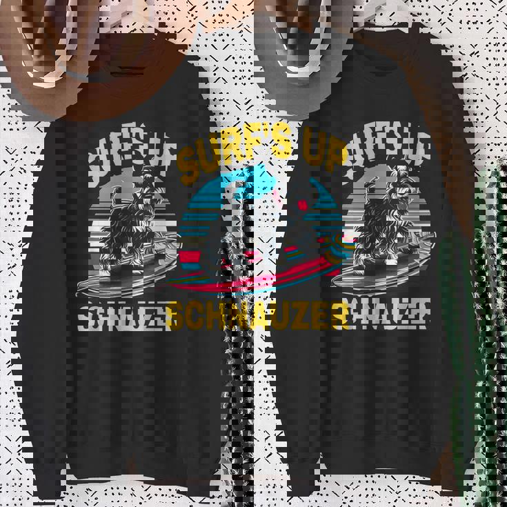 Surf Upchnauzer ファニーグラフィックtシャツ スウェットシャツ 年配の女性への贈り物