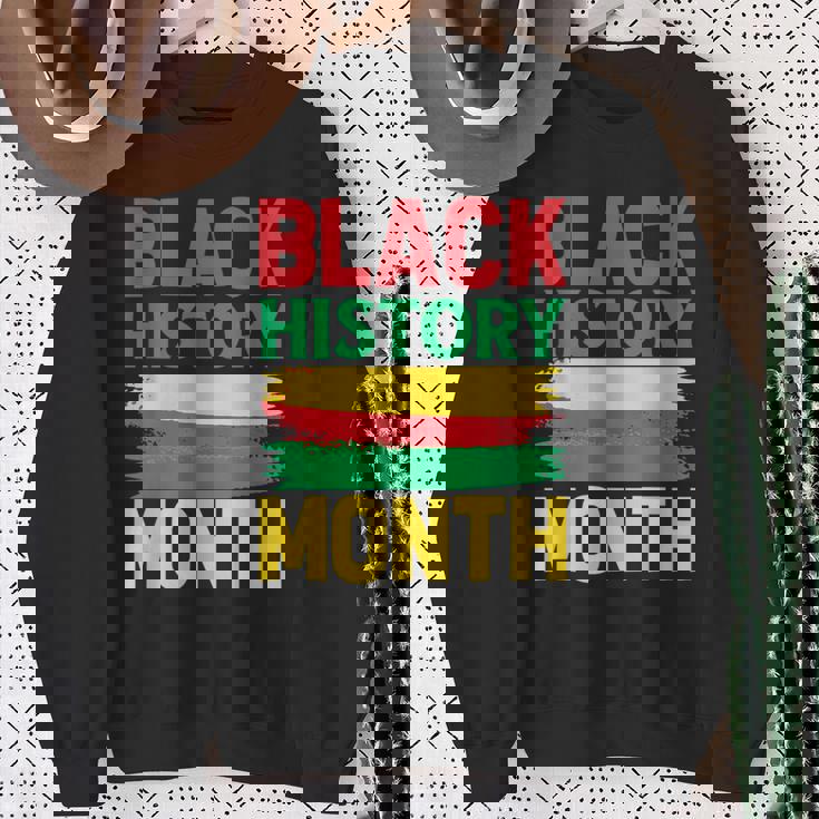 History Month ペイントブラシ ジューンティーンス ブラックヒストリー スウェットシャツ 年配の女性への贈り物