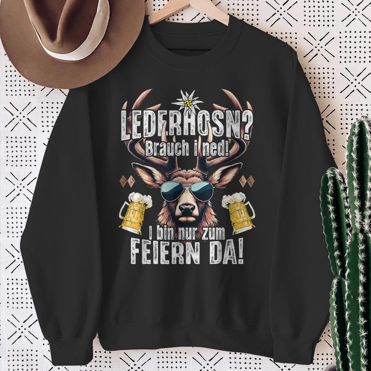 Traditional Leather Trousers Suitable For Oktoberfest S Sweatshirt Geschenke für alte Frauen