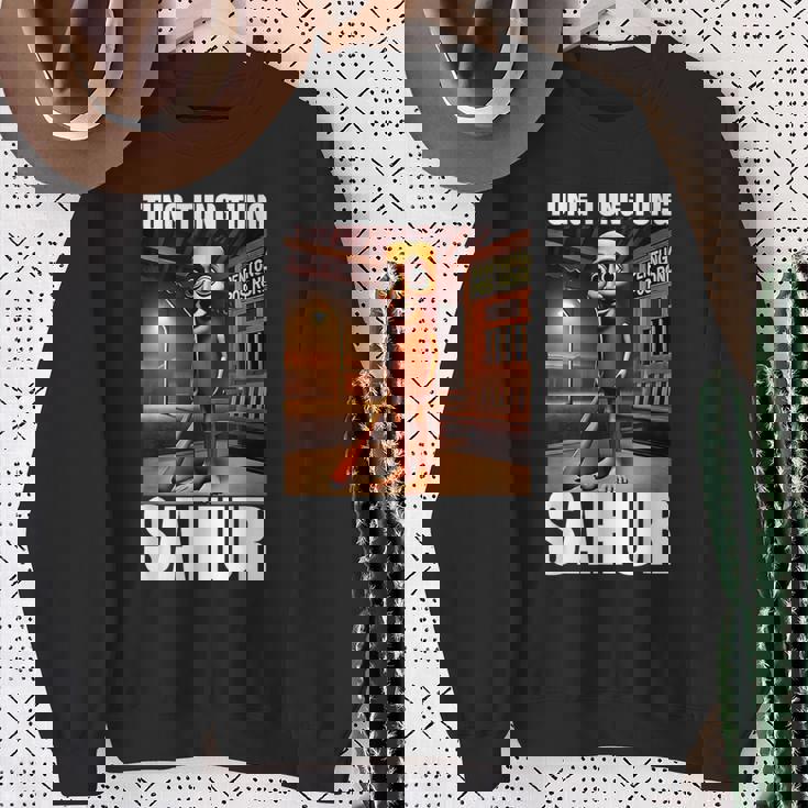 Tung Tung Tungahur-イタリアのブレインロットミーム スウェットシャツ 年配の女性への贈り物