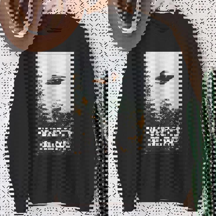 Ufoシャツ I Want To Believe Alien Ufotシャツ スウェットシャツ 年配の女性への贈り物