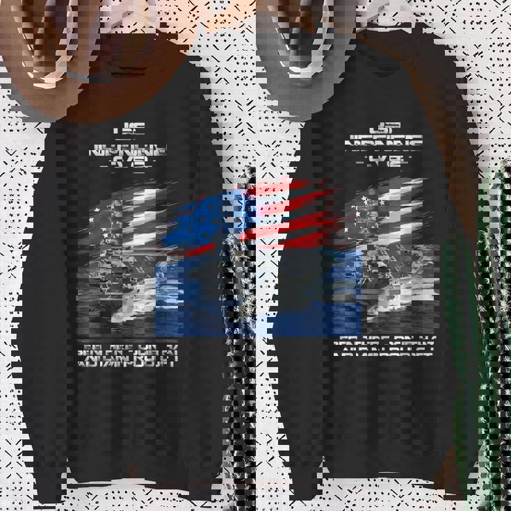 Uss インデペンデンス Cv 62 空母 退役軍人 アメリカ国旗 スウェットシャツ 年配の女性への贈り物