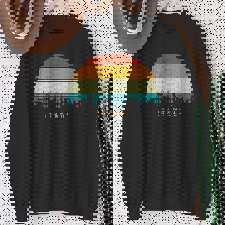 Vintage Retrotyle City Turkeykyline Cityscape Istanbul 長袖tシャツ スウェットシャツ 年配の女性への贈り物