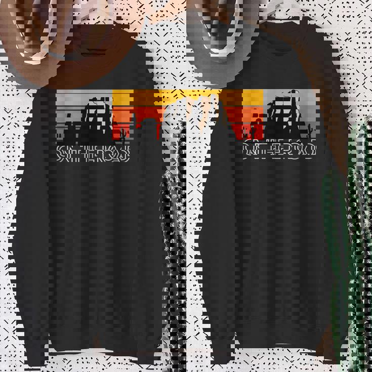 Wanderlust Canyon & Mountains On The Road スウェットシャツ 年配の女性への贈り物