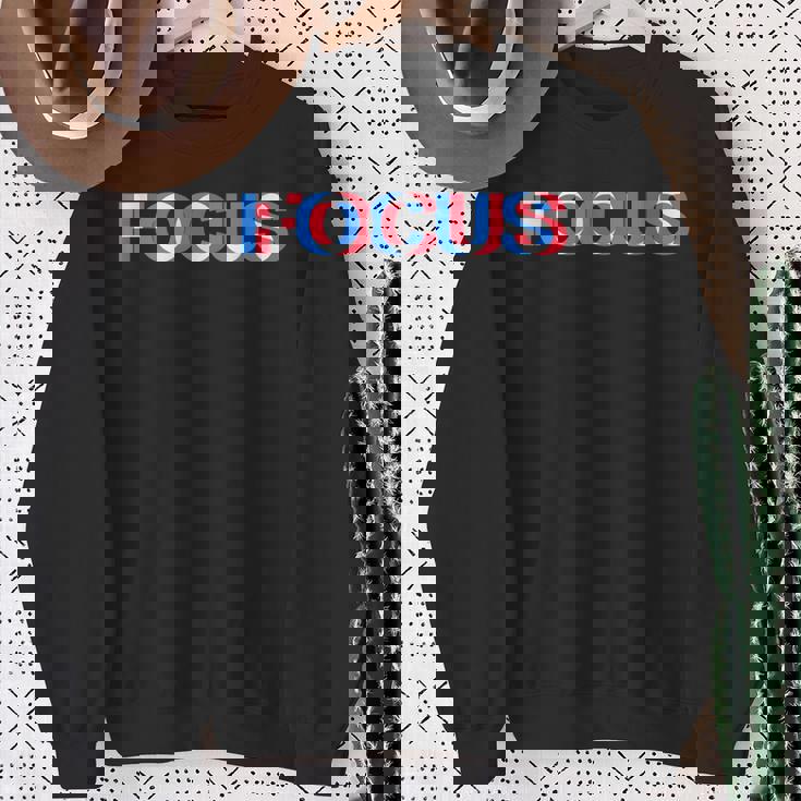 Weird Focus Crazy Optical Illusionシャツ スウェットシャツ 年配の女性への贈り物