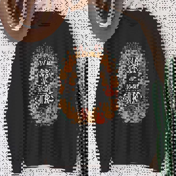 You Can Never Have Too Many Guitars Musician スウェットシャツ 年配の女性への贈り物