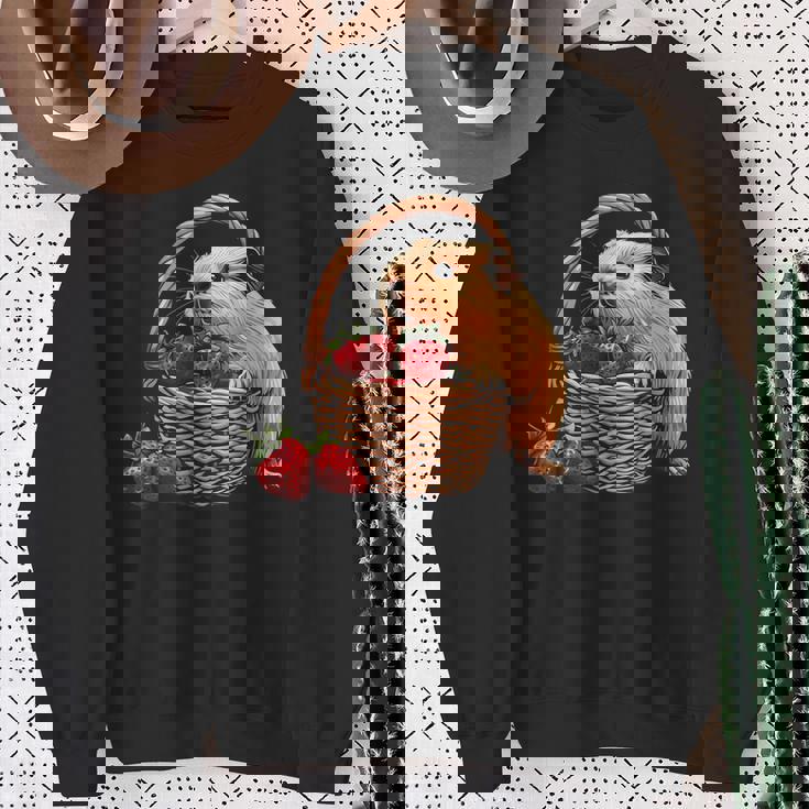 いちご モルモット いちご 野生動物 かわいい モルモット スウェットシャツ 年配の女性への贈り物