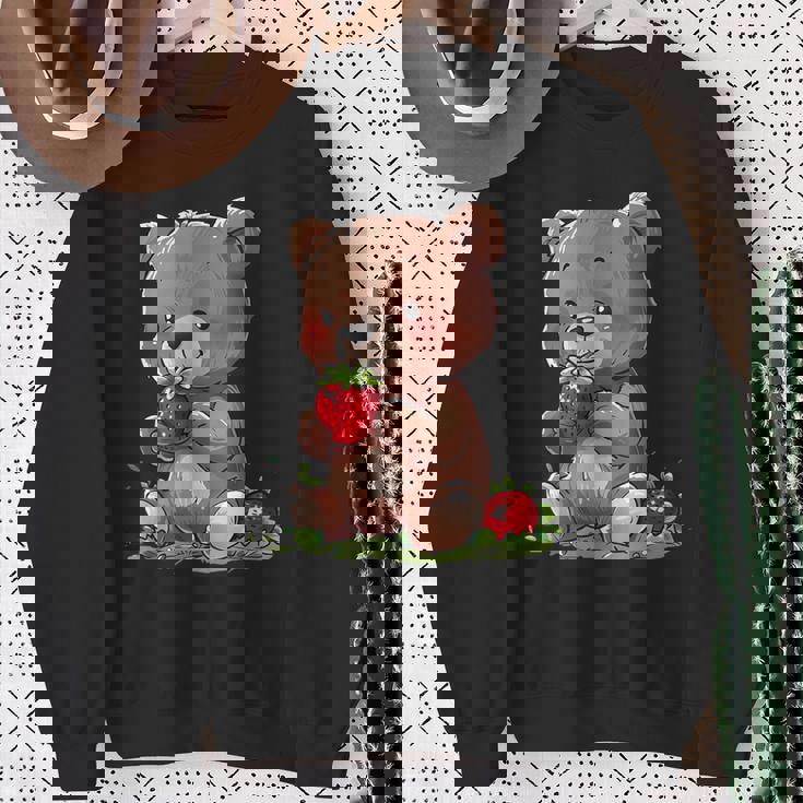 いちごくま かわいい くま 作品 描画 いちご フルーツ スウェットシャツ 年配の女性への贈り物