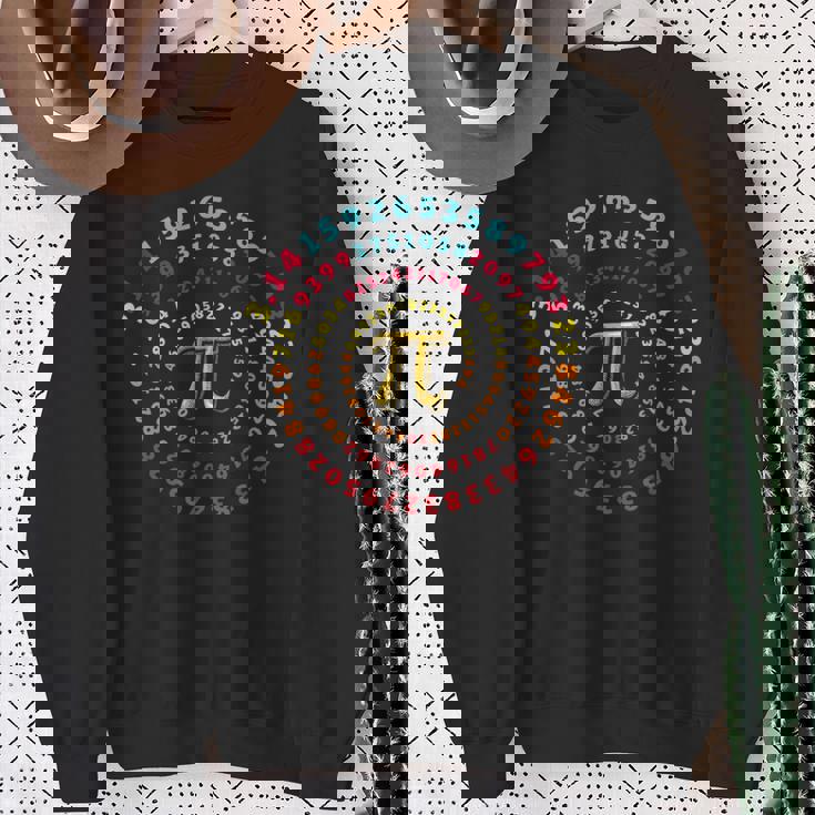 おかしい円周率日スパイラル 314 円周率記号数学教師 スウェットシャツ 年配の女性への贈り物