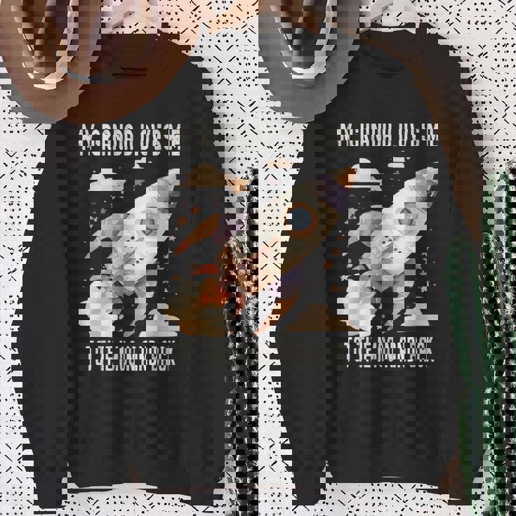 おじいちゃんは私を月まで愛して帰って スウェットシャツ 年配の女性への贈り物