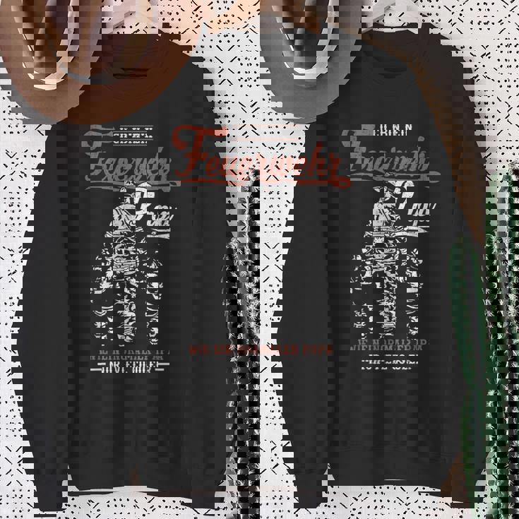 おれは消防団パパだ スウェットシャツ 年配の女性への贈り物