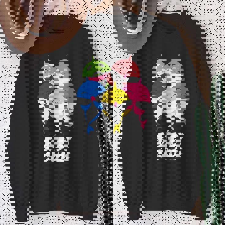 かわいいベビーシャークドゥードゥーギフト スウェットシャツ 年配の女性への贈り物