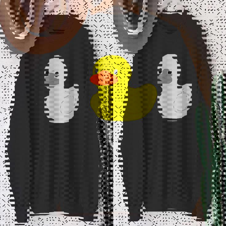 かわいいラバーダックイエローグラフィックかわいいラバーダック スウェットシャツ 年配の女性への贈り物