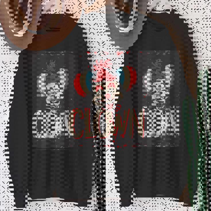 このクラシックなピエロコスチュームで楽しさを抱きしめましょう。 スウェットシャツ 年配の女性への贈り物