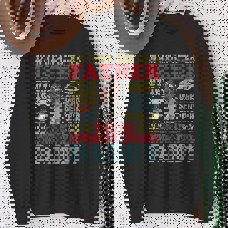 どんな男でも父親になれる！スペシャルイングリッシュ・スプリンガー・スパニエルパパ スウェットシャツ 年配の女性への贈り物