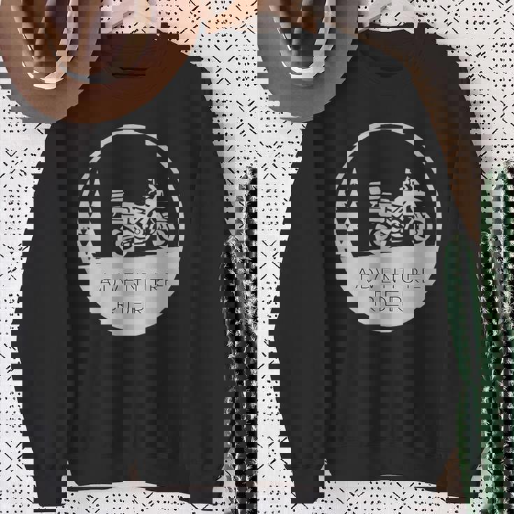 アドベンチャーバイクtシャツ スウェットシャツ 年配の女性への贈り物